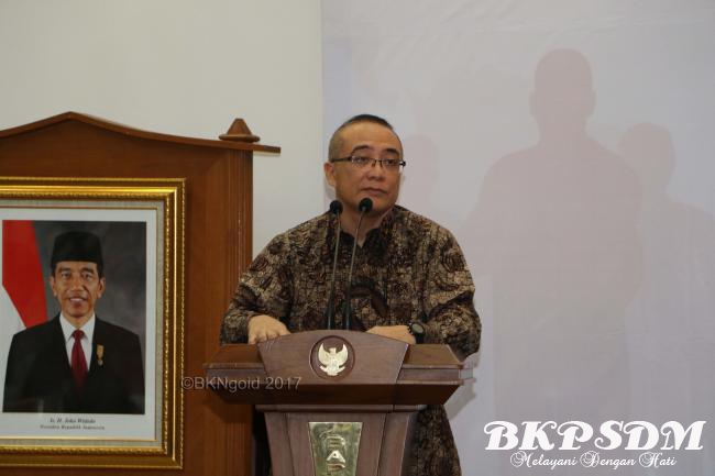 Kepala BKN Harapkan Pejabat Administrator Berpikir Out of The Box